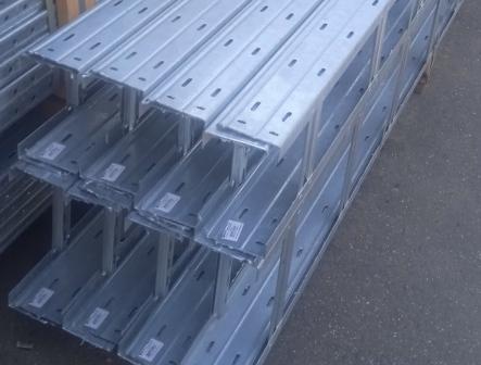 Лестничные лотки